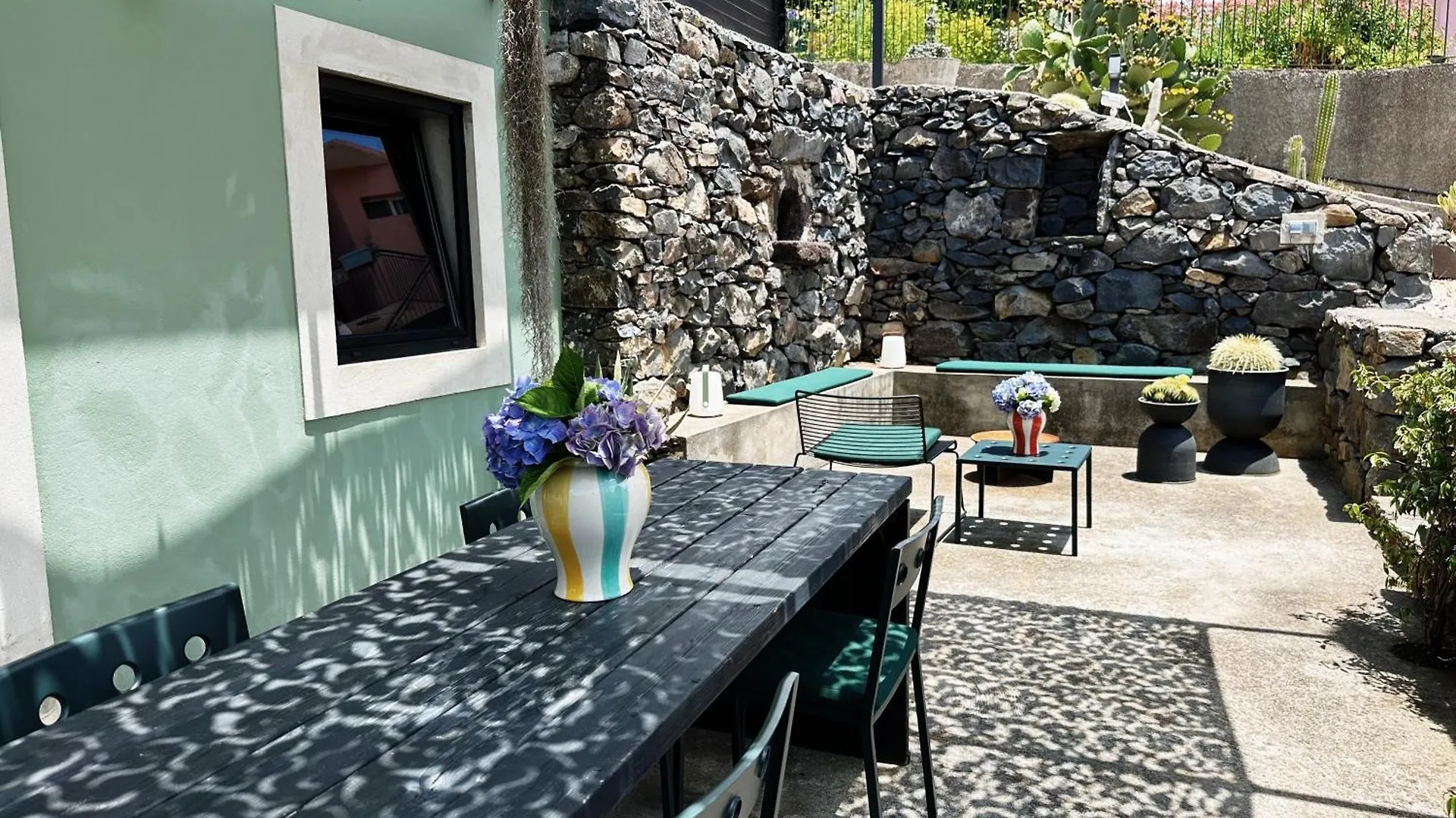 The L Lodge, Elegant Country Cottage With Garden リベイラ・ブラーヴァ